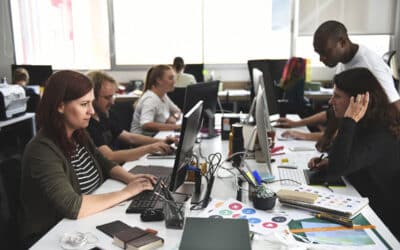 startup-business-people-working-on-laptop